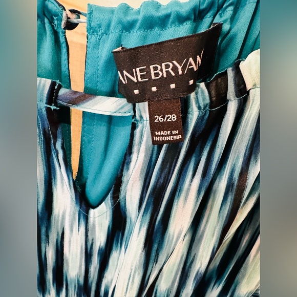 Lane Bryant Size 26/28 Teal Design Short Dress - Picture 5 of 6